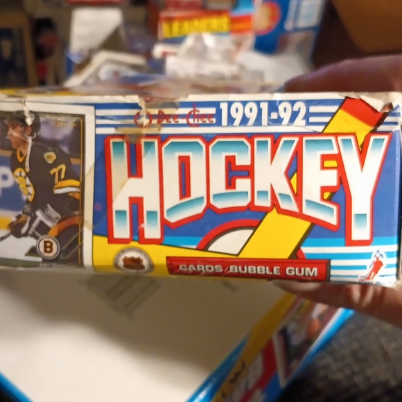 O-pee-chee 1991-92 hockey card unopened 36 sealed pack box with special inserts - Picture 4 of 12